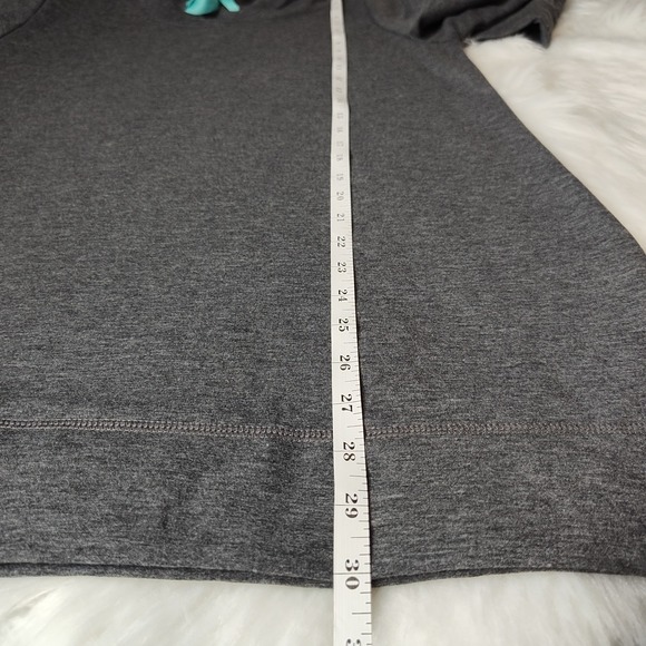 Talbots Womens Sweatshirt Turtleneck Oversized Size Med Gray with Creme Accents - Picture 5 of 6